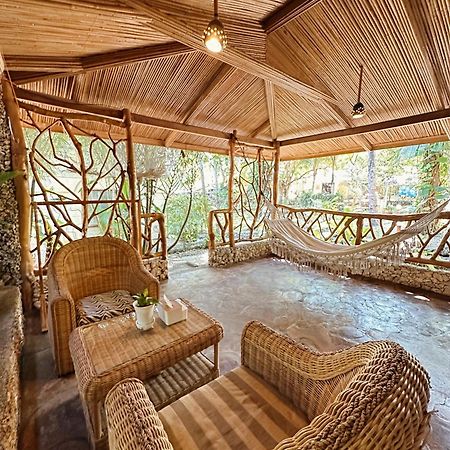 Tahanan Resort Сан-Хуан Экстерьер фото
