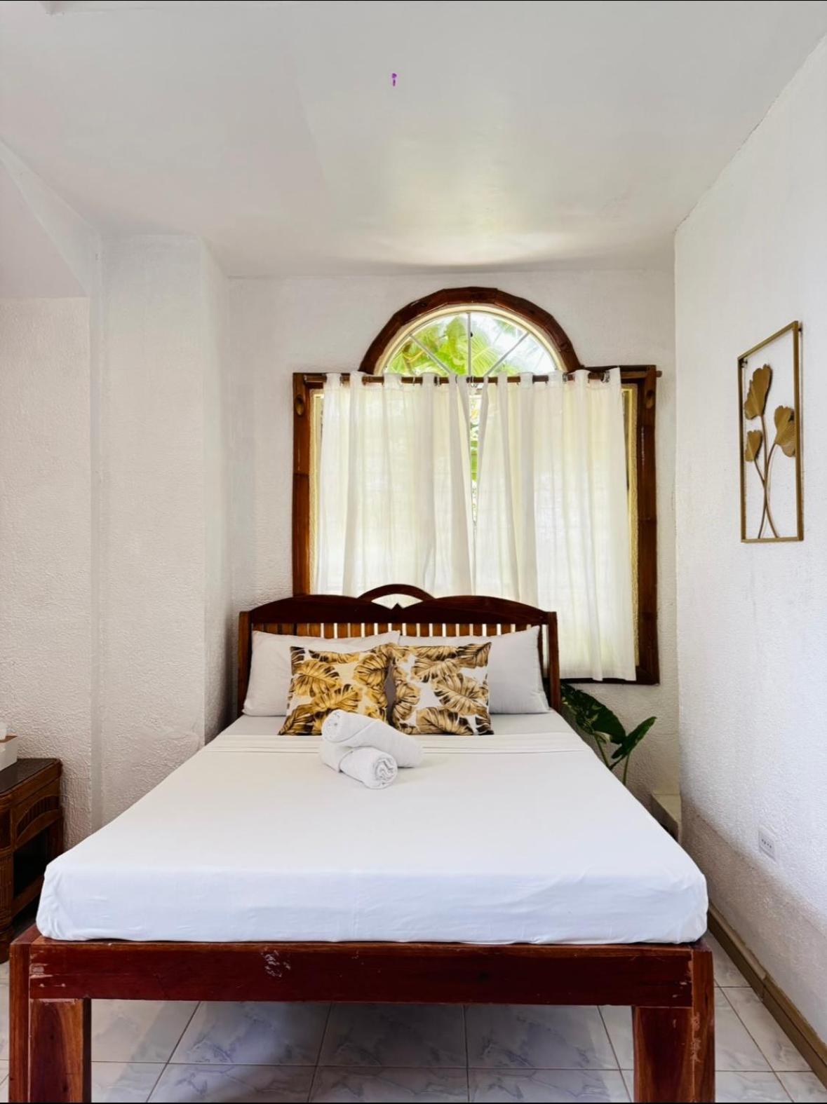 Tahanan Resort Сан-Хуан Экстерьер фото