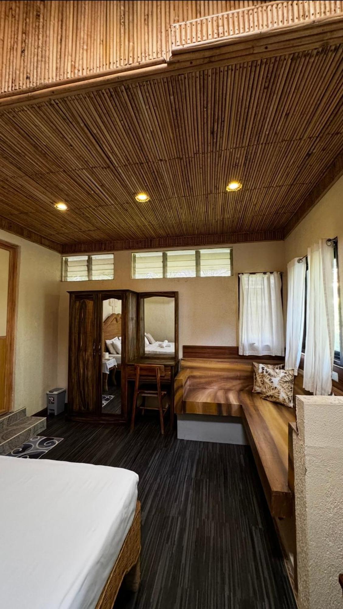 Tahanan Resort Сан-Хуан Экстерьер фото